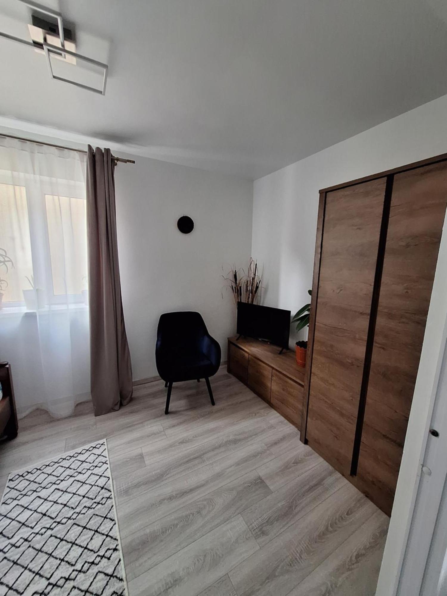 Miha'S Apartament Sulina Buitenkant foto